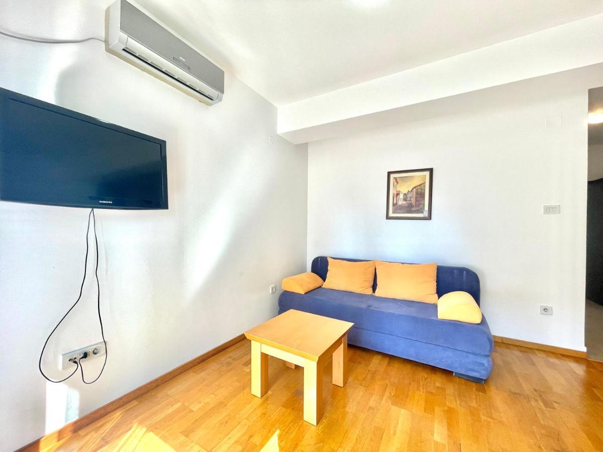 בודווה Comfort Apartments Aleksic מראה חיצוני תמונה
