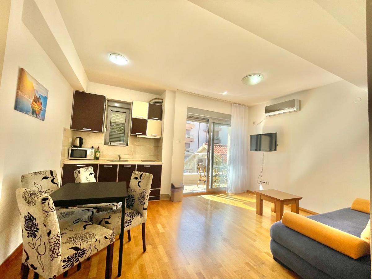 בודווה Comfort Apartments Aleksic מראה חיצוני תמונה