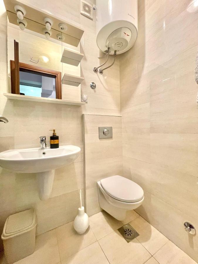 בודווה Comfort Apartments Aleksic מראה חיצוני תמונה