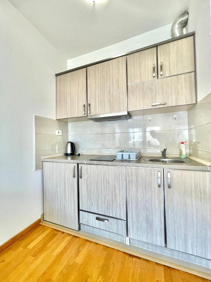 בודווה Comfort Apartments Aleksic מראה חיצוני תמונה