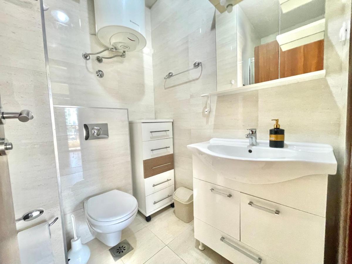 בודווה Comfort Apartments Aleksic מראה חיצוני תמונה