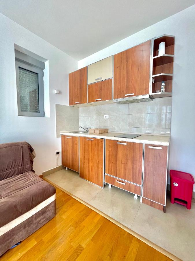 בודווה Comfort Apartments Aleksic מראה חיצוני תמונה