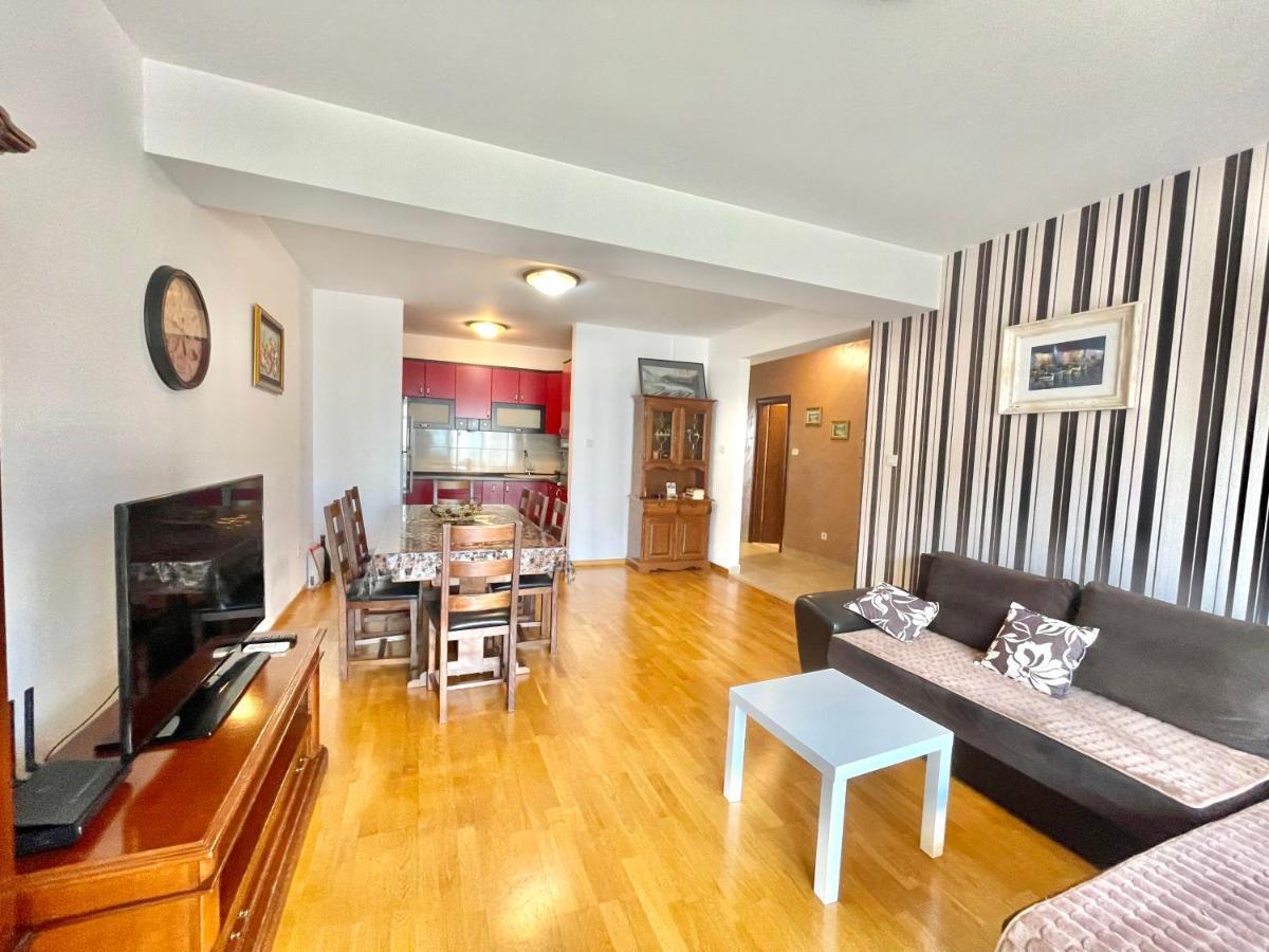 בודווה Comfort Apartments Aleksic מראה חיצוני תמונה