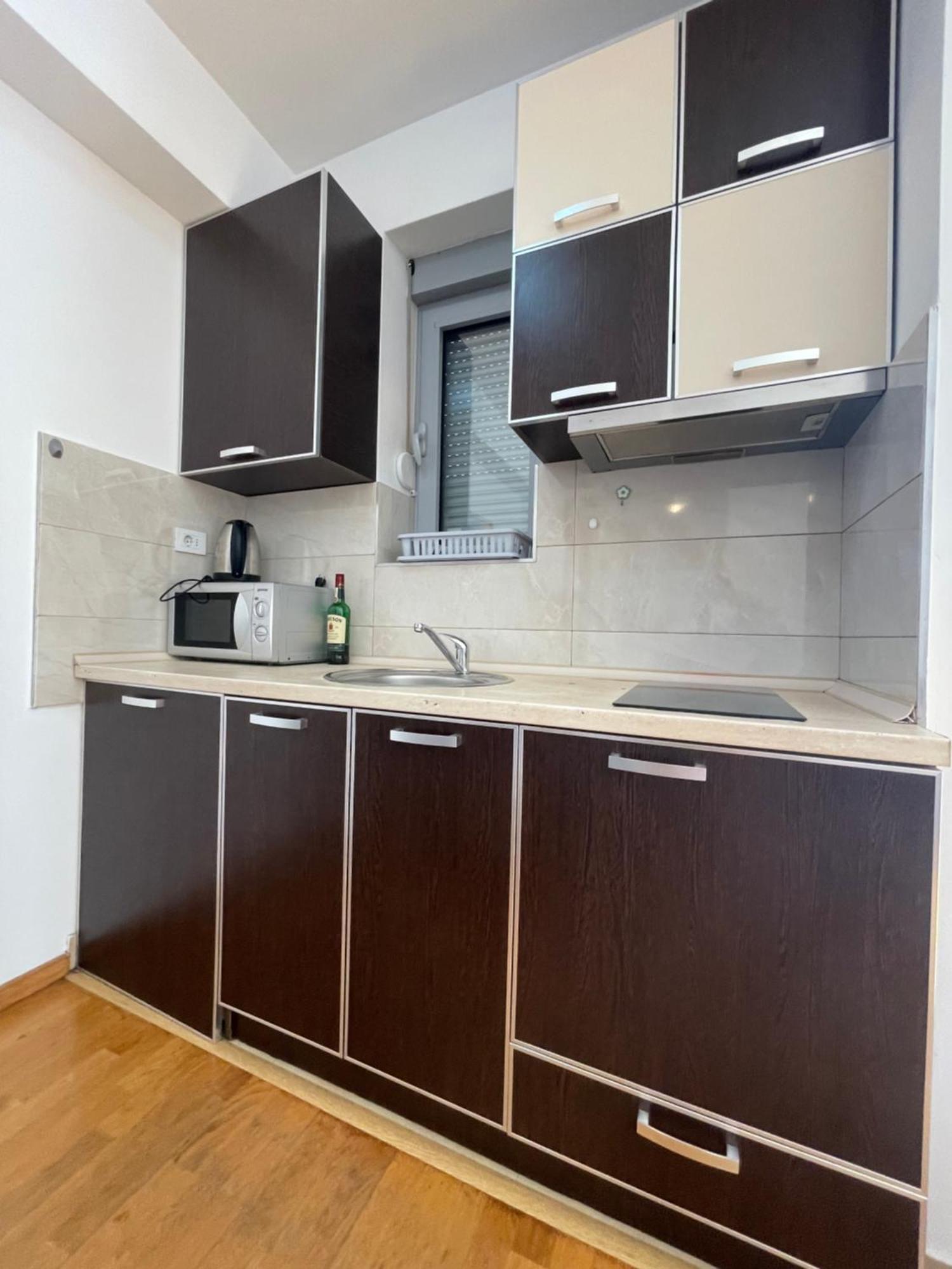 בודווה Comfort Apartments Aleksic מראה חיצוני תמונה