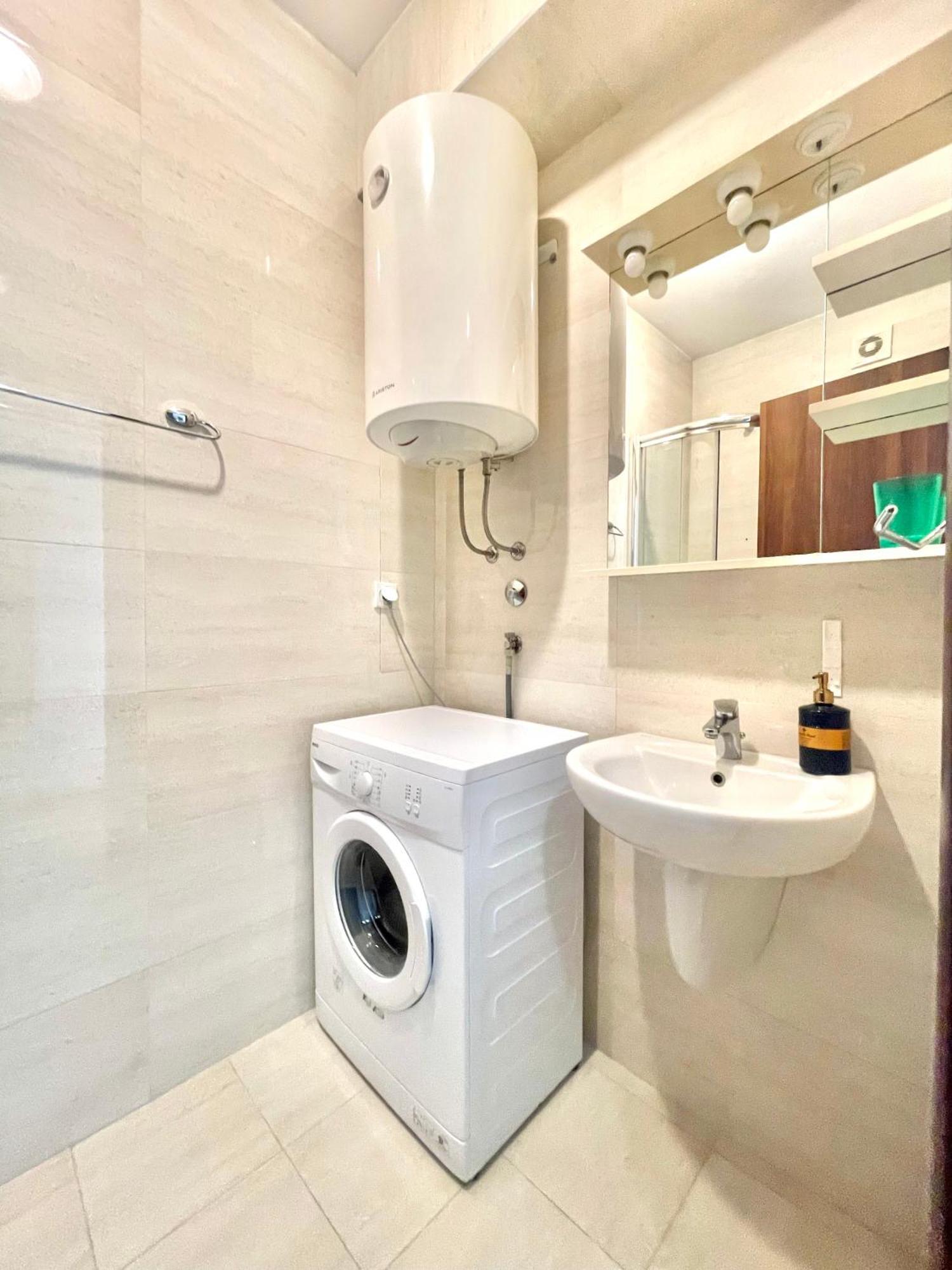 בודווה Comfort Apartments Aleksic מראה חיצוני תמונה